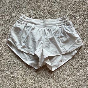 Lululemon Hotty Hot Shorts 2.5in